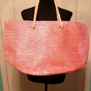 Pink straw Beach bag. Large.